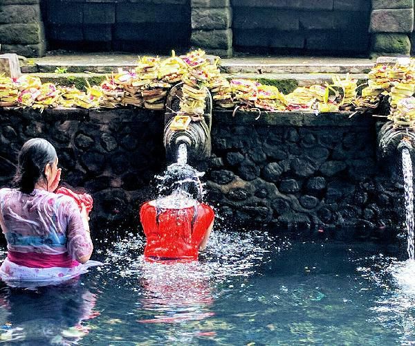 pura-tirta-empul-temple